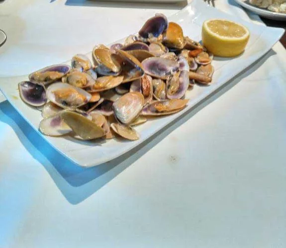 Restaurante Palacio de Gallego, Baeza. Coquinas a la plancha